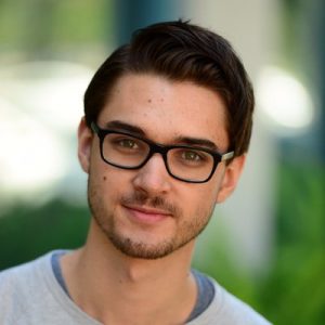 Dominik Schiener iota